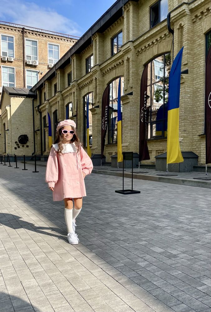 Немовірна стильна сукня