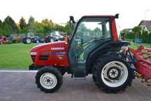 Traktorek japoński mini traktor Kubota Yanmar Kabinowy II japonski