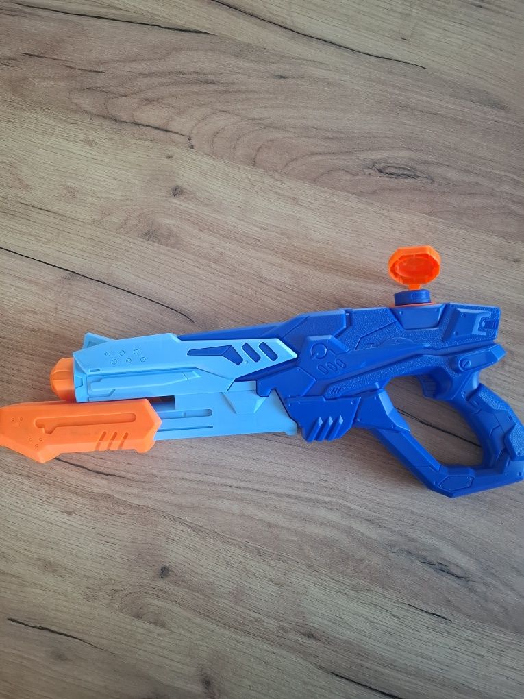 Pistolet na wodę