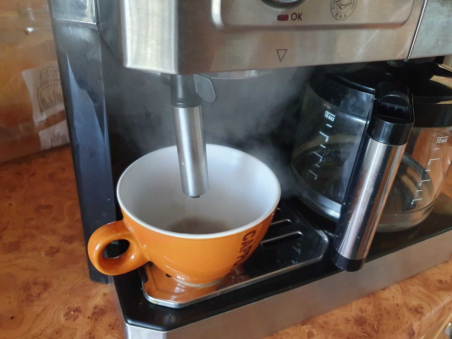 Ekspres do kawy ciśnieniowy  Delonghi BCO 420