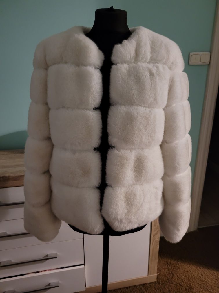 Nowe futerko futerko r.L/ XL ecru