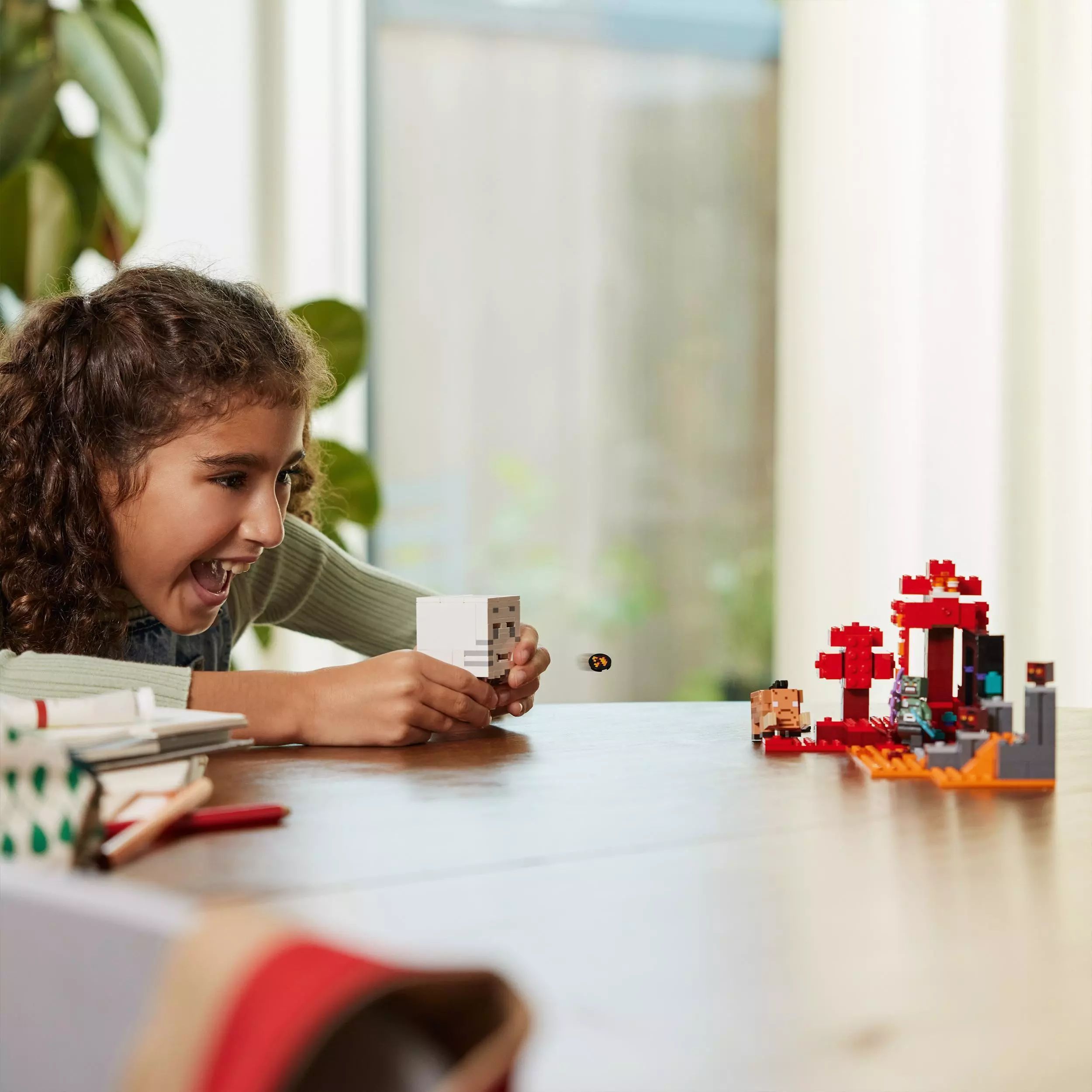 LEGO Minecraft™ Zasadzka w portalu do Netheru 21255