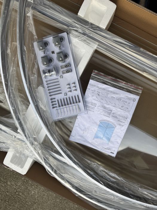 Nowa kabina prysznicowa narożna, półokrągła 90x90