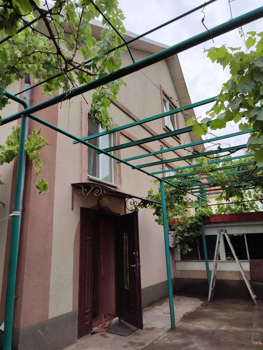 Двухэтажный дом на ул. Тенистой в с. Фонтанка.