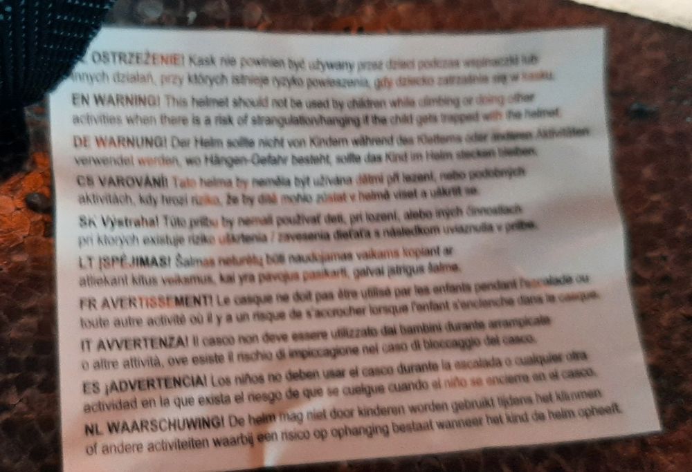 Kask rowerowy dla dziecka. Deskorolka lub na wrotki.