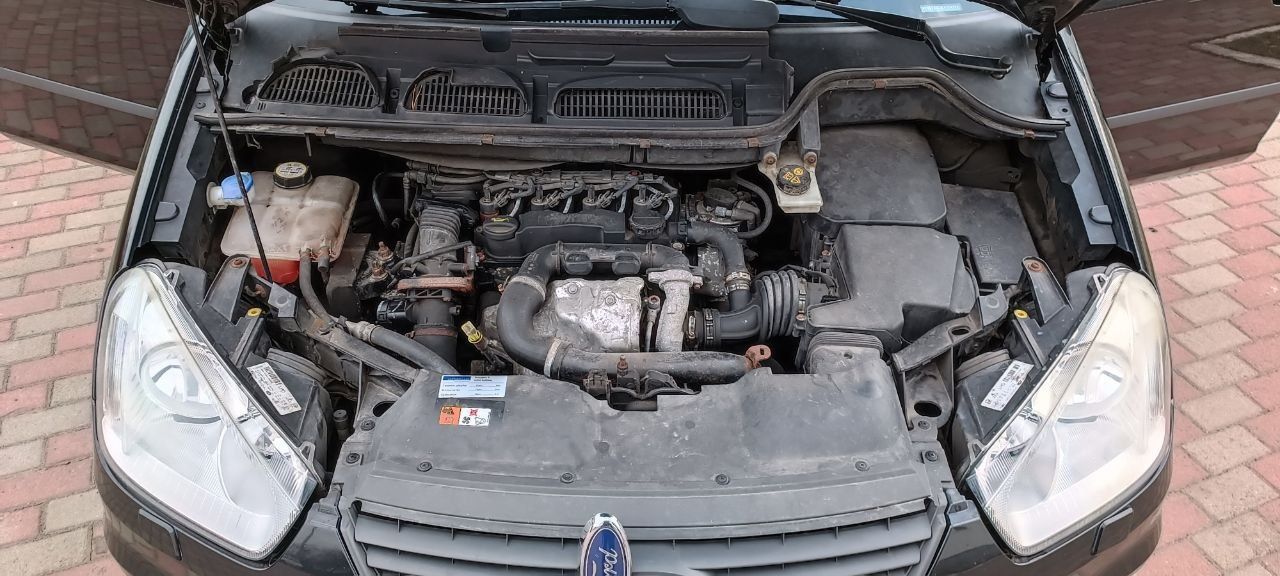 Ford C-Max 2010 рік