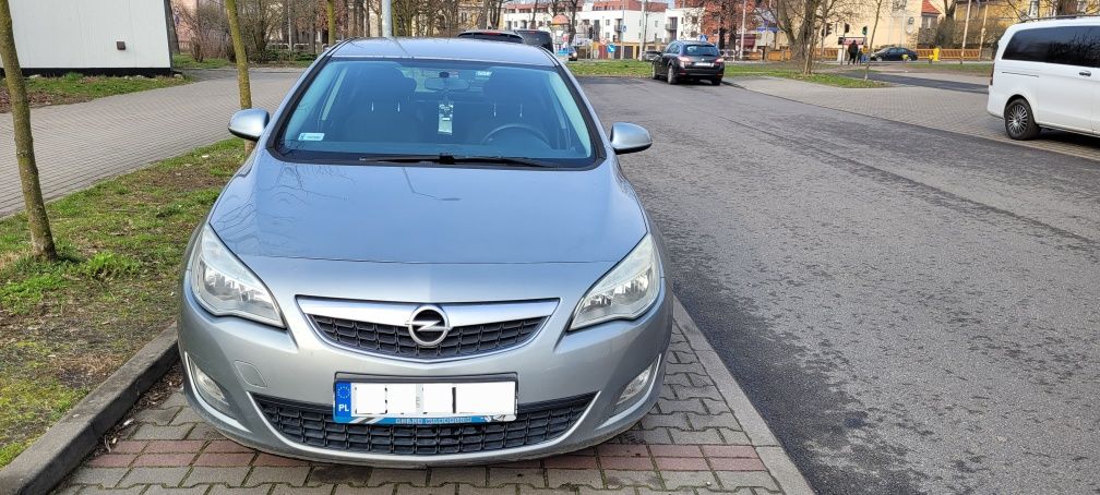 Opel Astra J 2010