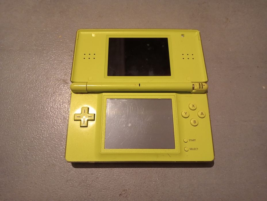 Nintendo DS Lite (3)