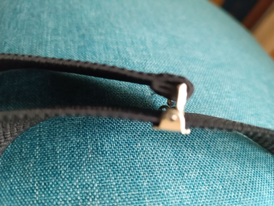 Підтяжки чорного кольору