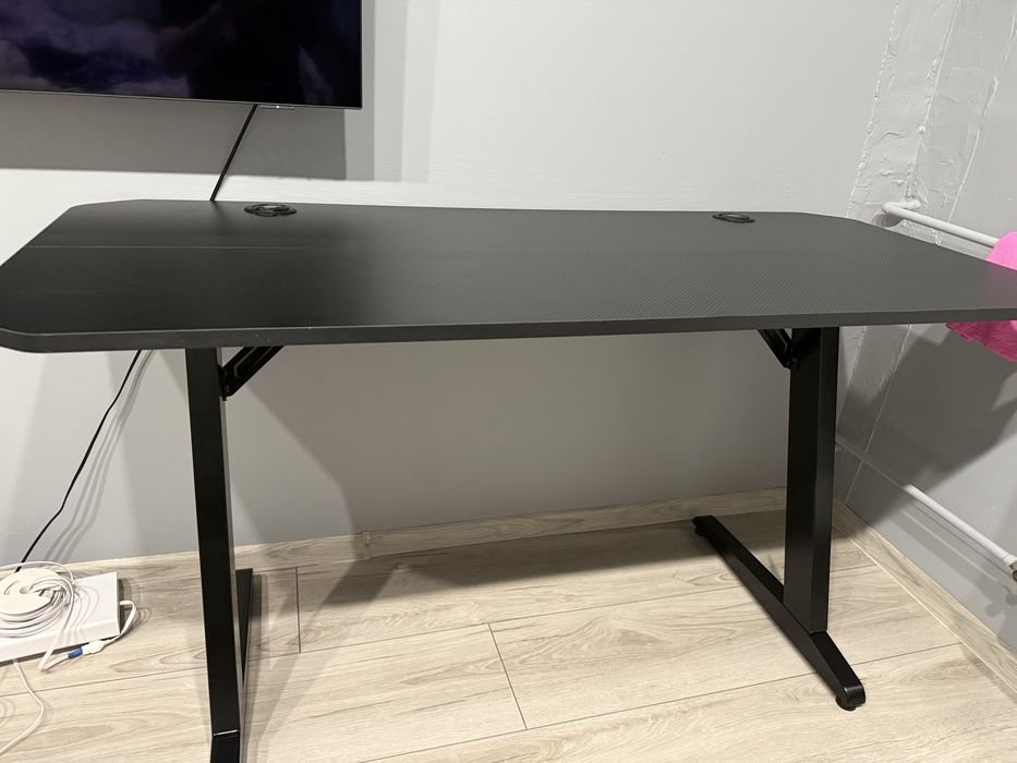 Biurko gamingowe sense7 140x60 czarne.WYSYŁKA GRATIS!!!