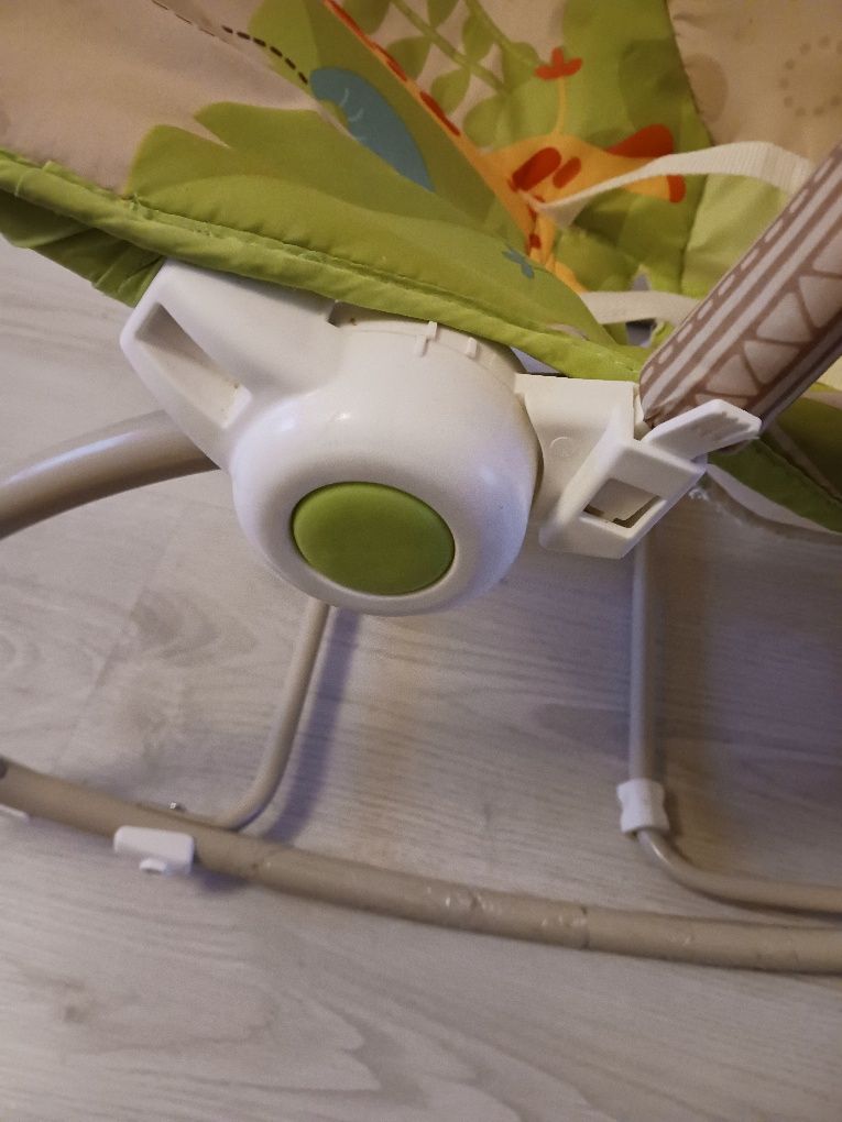 Bujaczek leżaczek Fisher price
