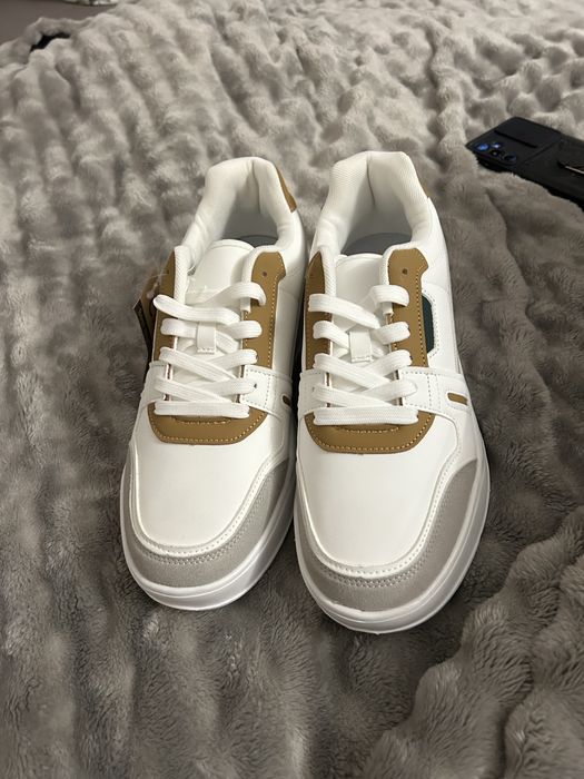 Nowe buty męskoe adodasy