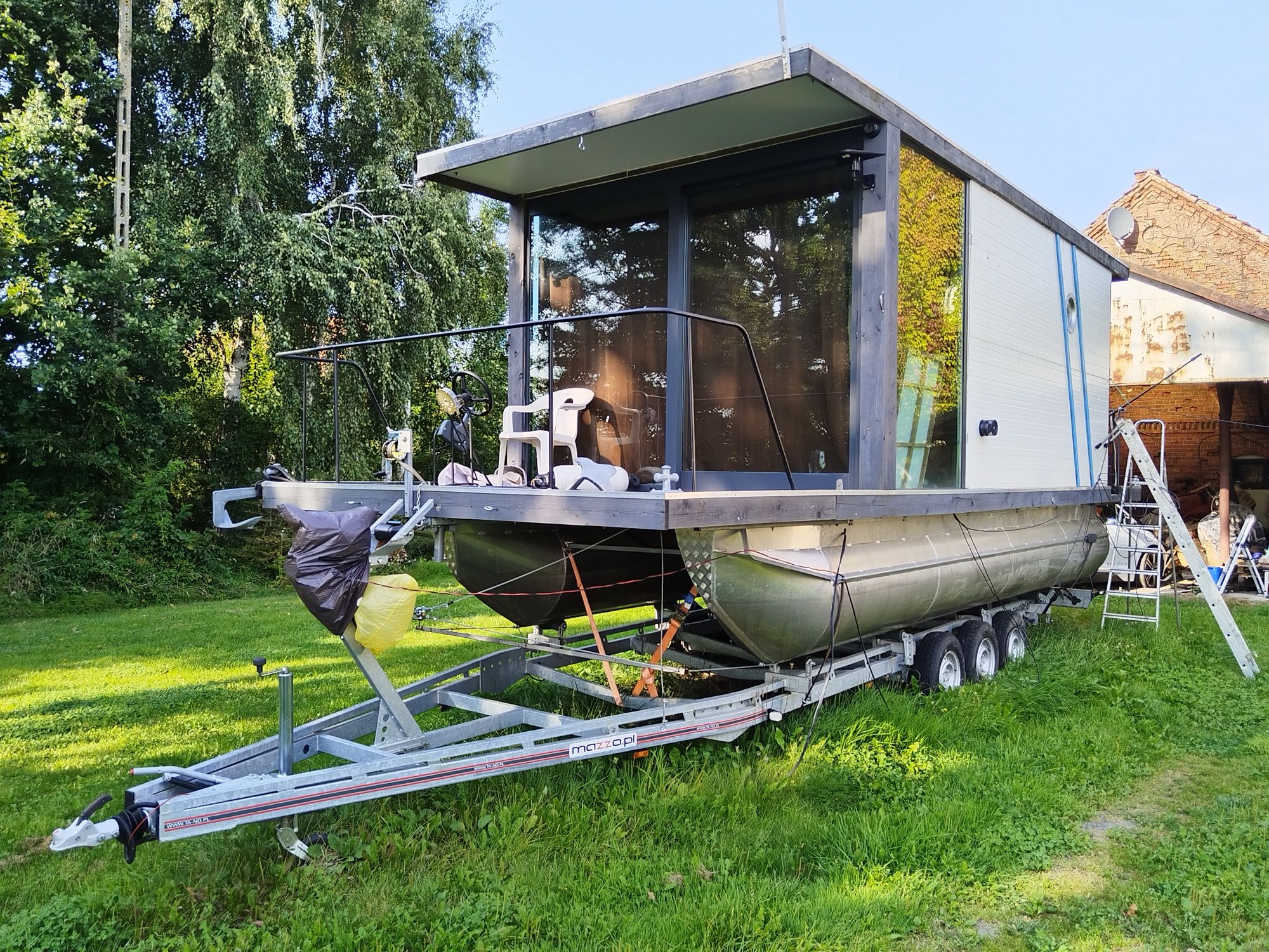 Houseboat dom na wodzie