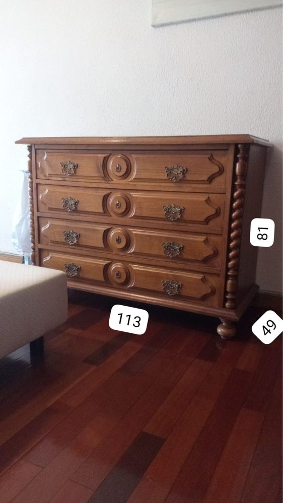 Conjunto Comoda + Mesa de Cabeceira Madeira