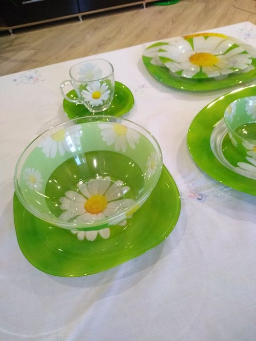 Посуда сервиз.  .