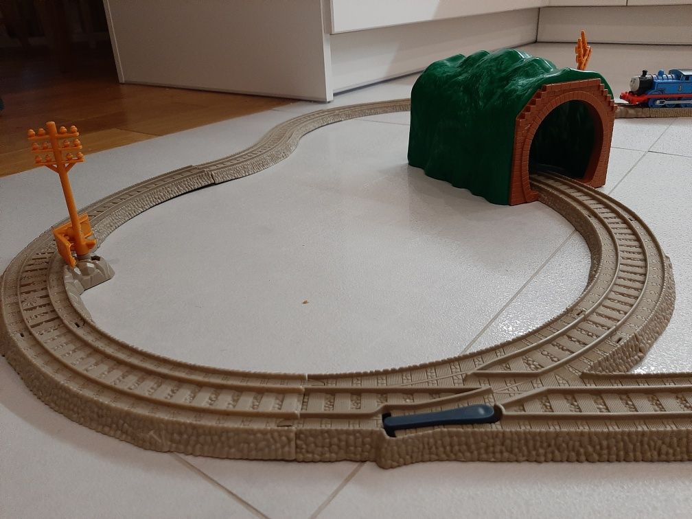 Kolejka Tomek i Przyjaciele Fisher Price duży zestaw