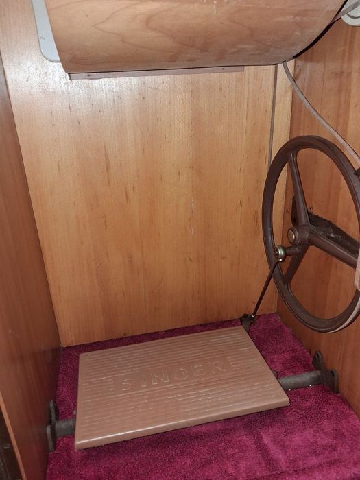 Antiga Máquina de Costura Singer 401 G
