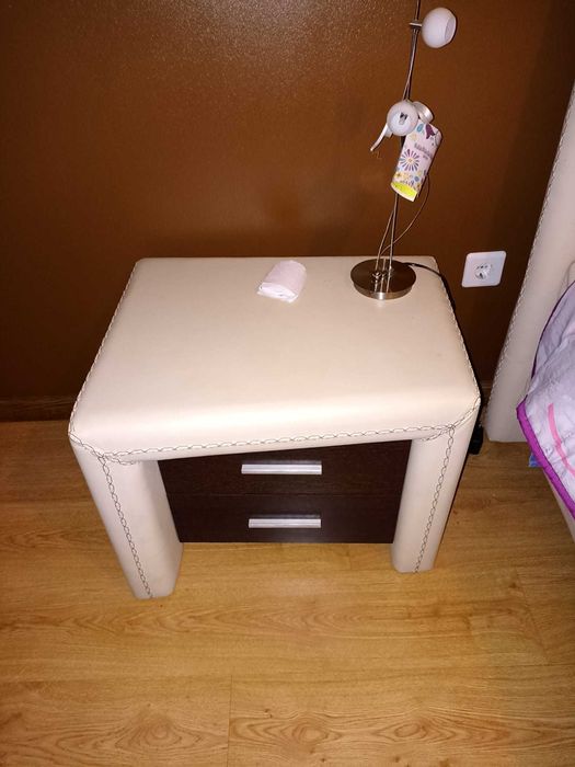 Mobiliário/recheio de casa.