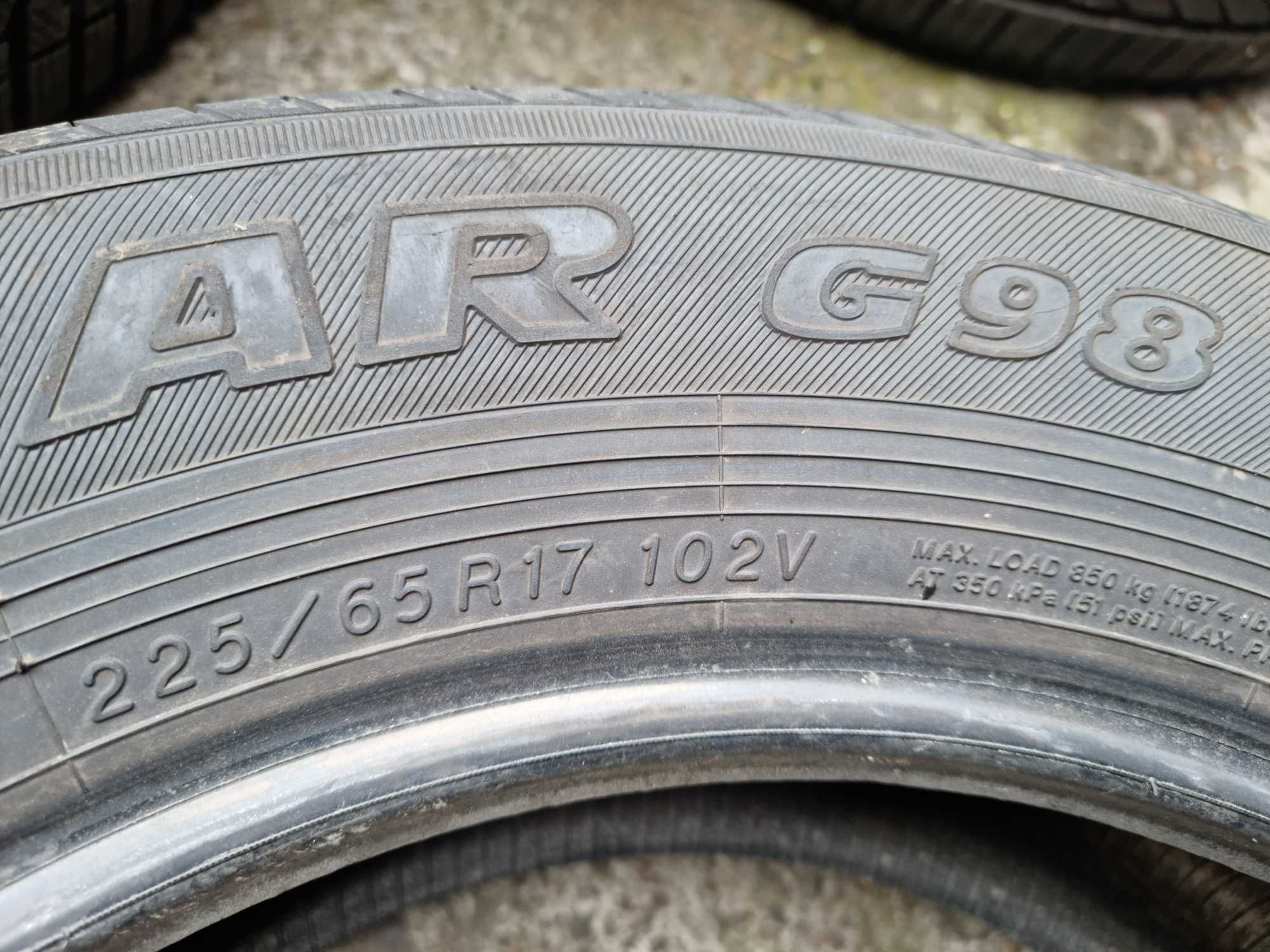 225/65R17 Yokohama Geolander G98 * Lato * 2017r * 2 sztuki **# 212 K