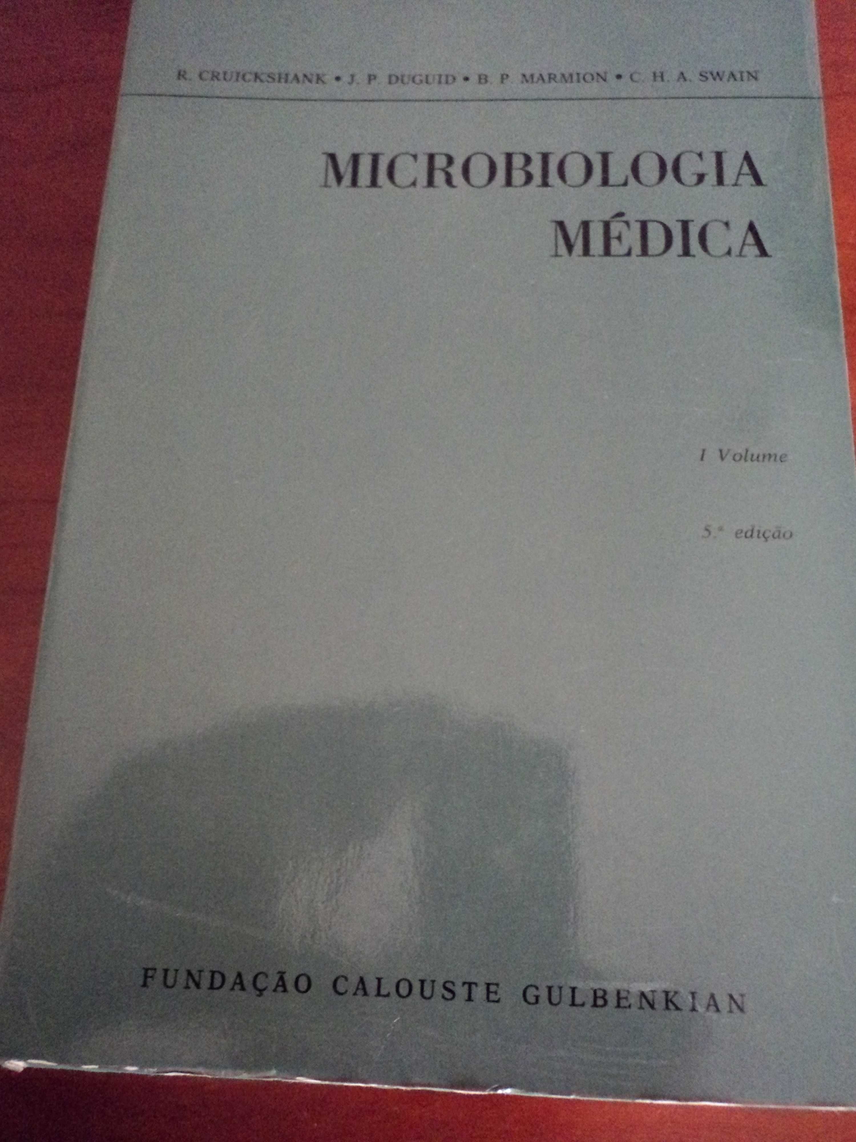 Livro sobre Microbiologia médica