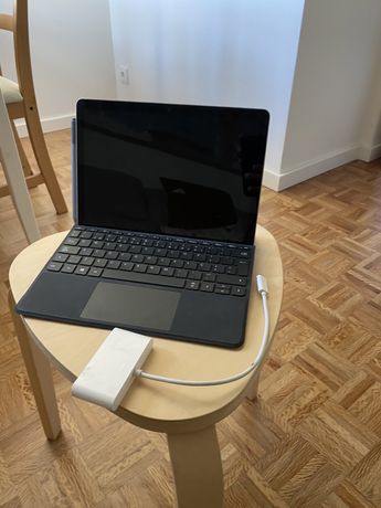 Microsoft Surface Go 2 +Teclado + Caneta + USB-C to 4 USB 3.0