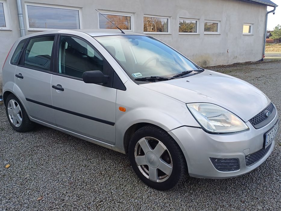 Ford Fiesta 5drzwi klima 160 tyś przebiegu  super stan techniczny