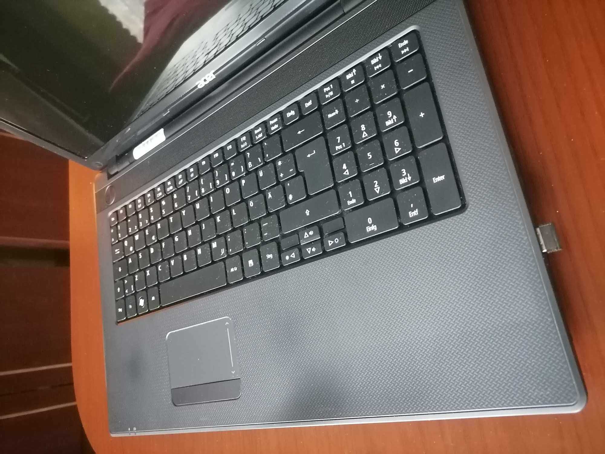 Laptop Acer 17,3 cala