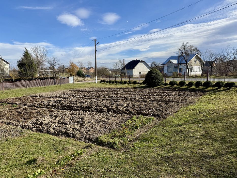 Продам будинок з великою територією