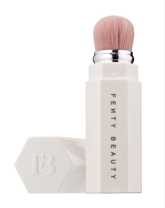 Пензлик Fenty Beauty для консилера і контурування