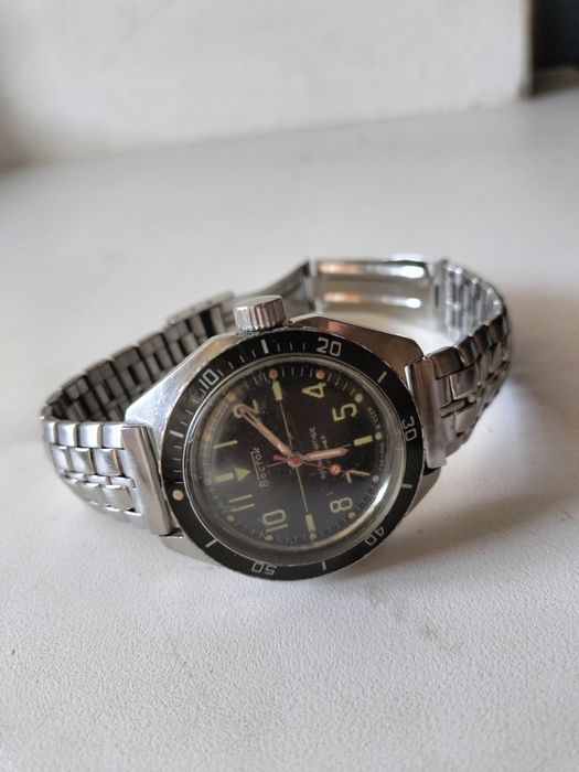 Годинник наручний амфібія "восток"