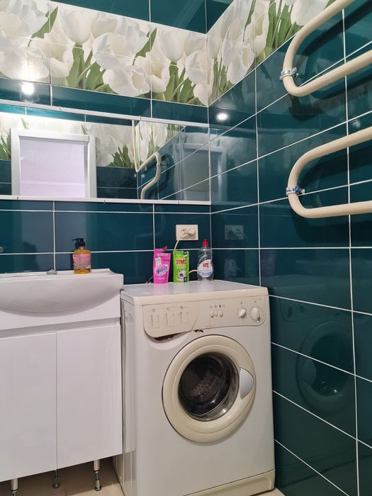 В центре свободна квартира.Квартира 1 комнатная посуточно.