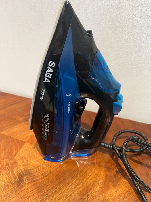 Ferro de engomar elétrico