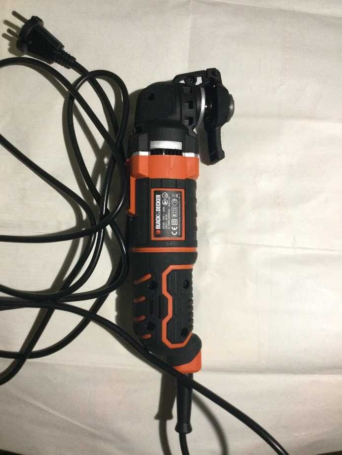 Многофункциональный инструмент BLACK&DECKER MT300AST2