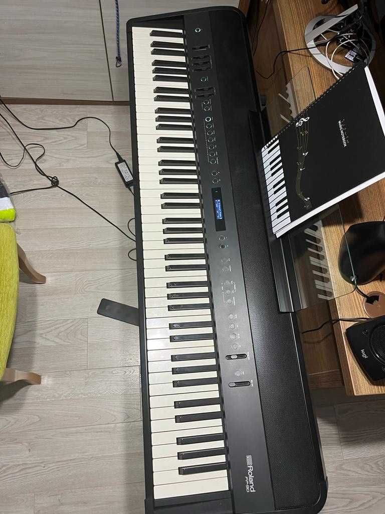 Roland fp90 stagepiano