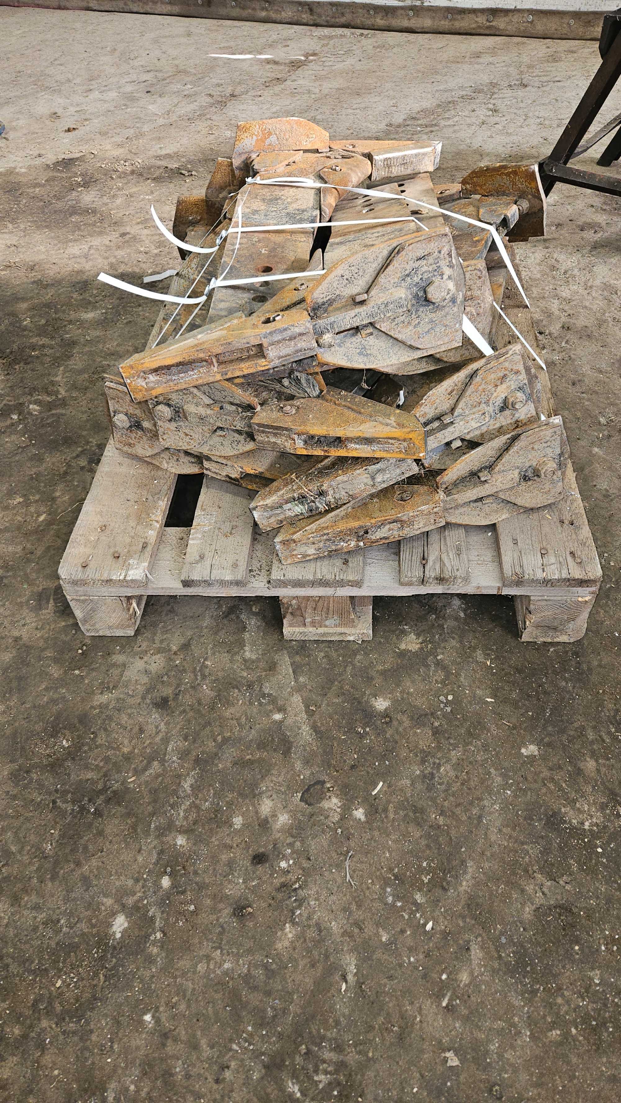 Łapa , kret głębosz, Simba,Sld, Great Plains, Potinger, Vaderstad