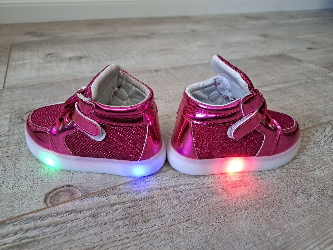 Buty, botki Hello Kitty, świecące LED,  mocny róż - rozm 24