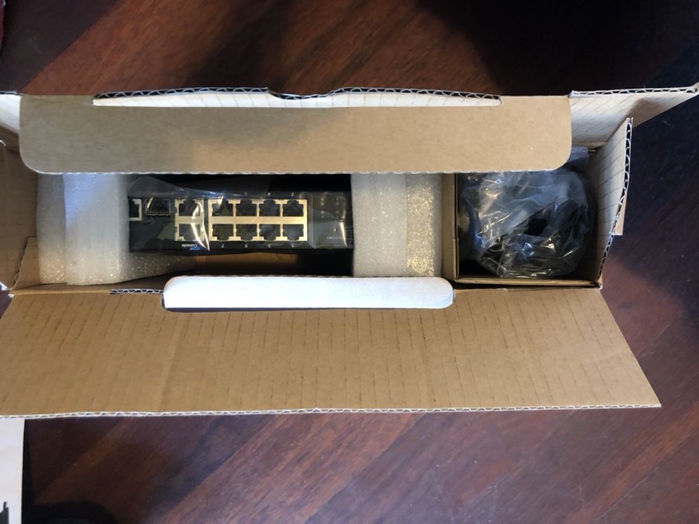 switch zarządzalny Edge-core ES3510EA