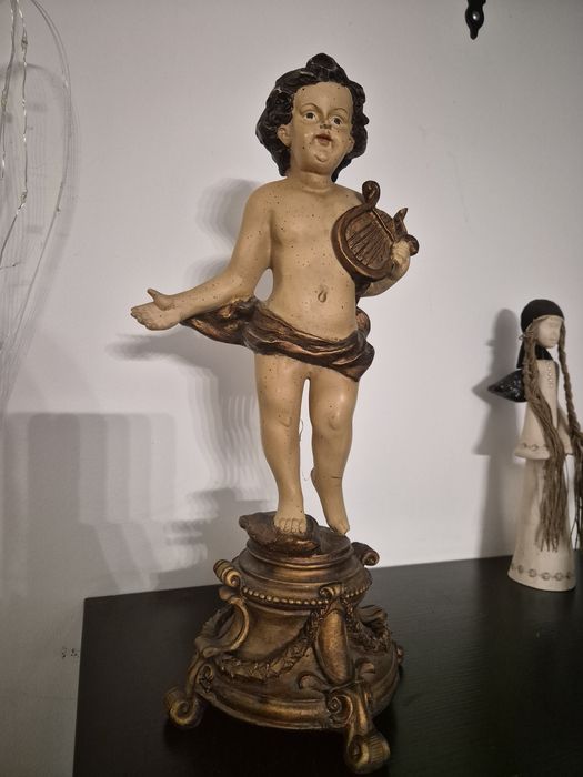 Stara figura antyczna anioła