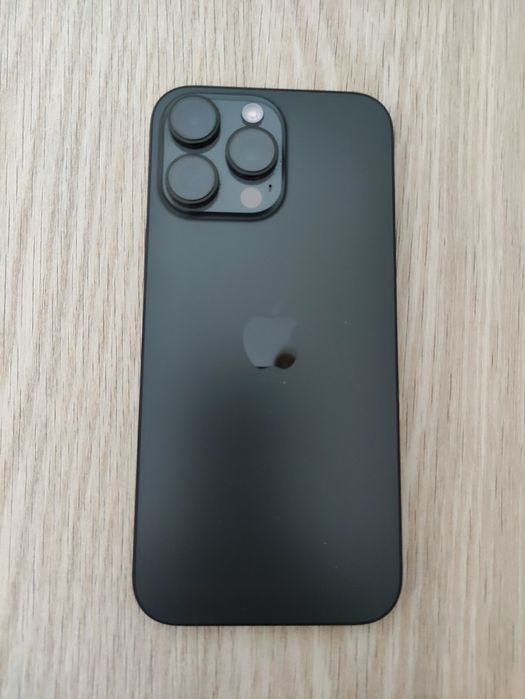 iPhone 16 Pro Max 256GB Czarny Tytan na gwarancji+ 2 casy