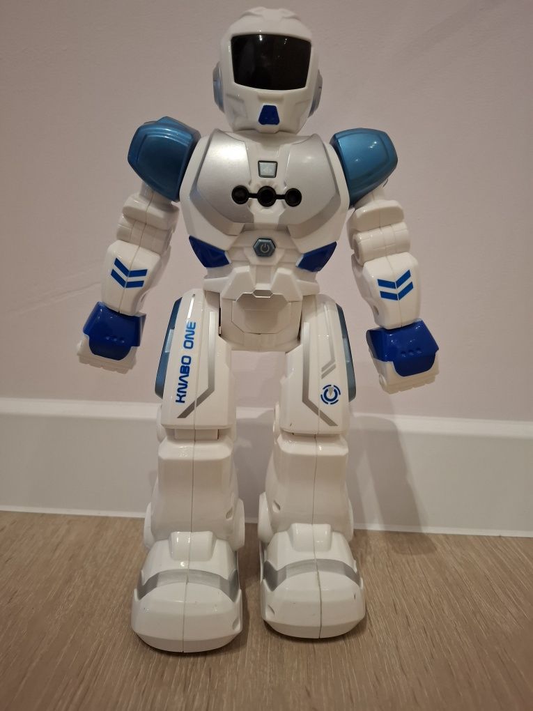 Robot Knabo Smart - interaktywny robot kosmiczny zwiadowca