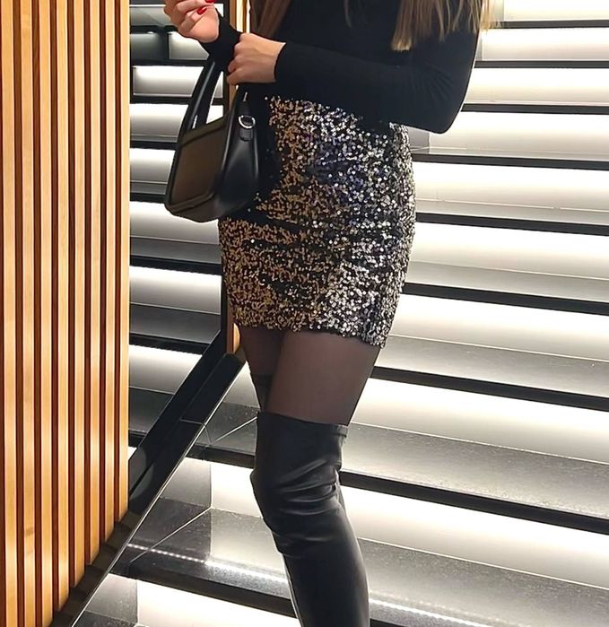 Святкова жіноча спідниця