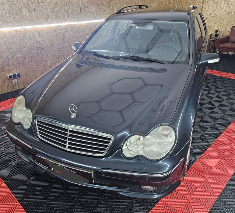 Mercedes C32 AMG 354cv
