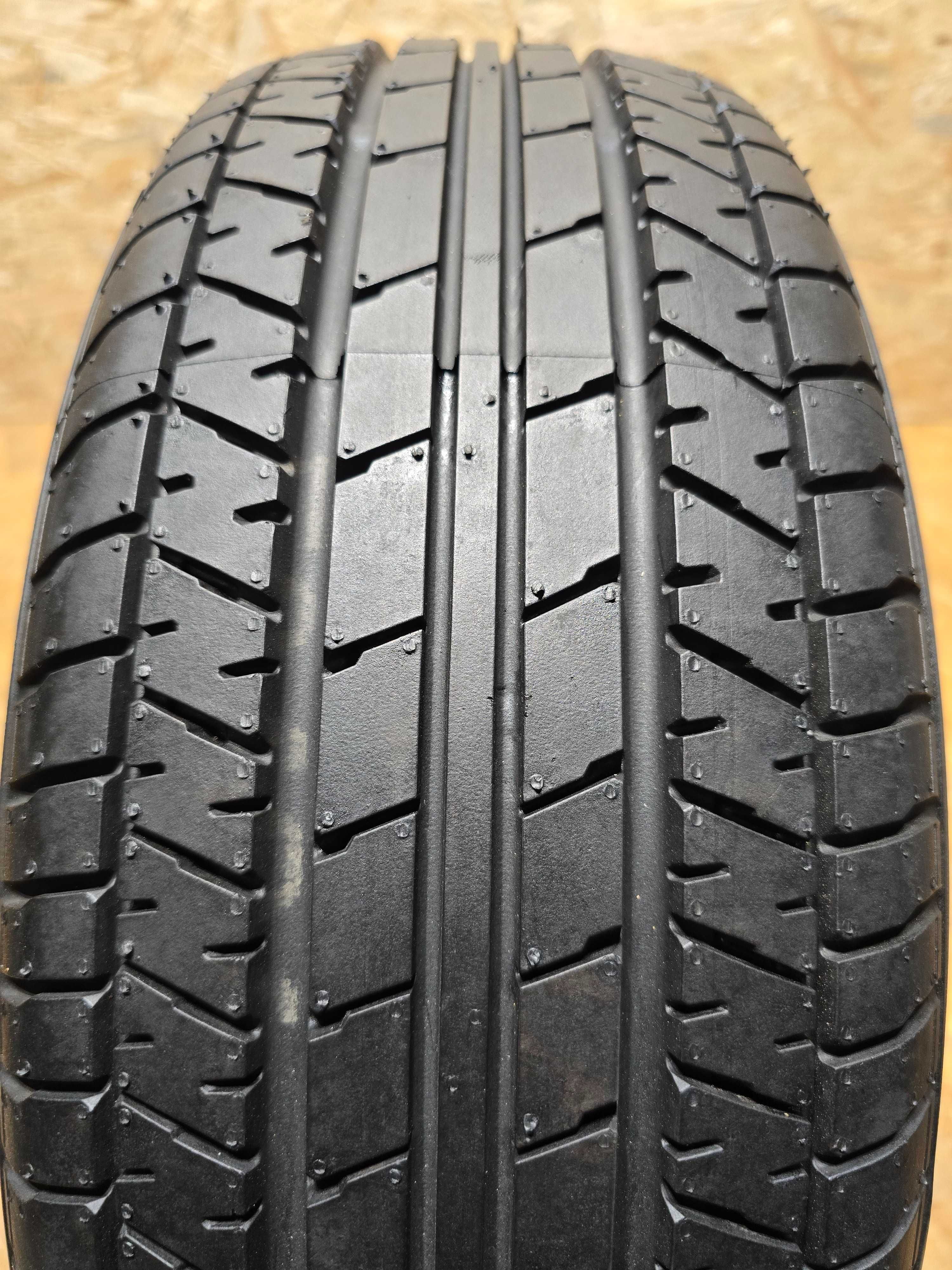 Opona pojedyńcza 175/55/15 77V XL Yokohama BluEarth A34