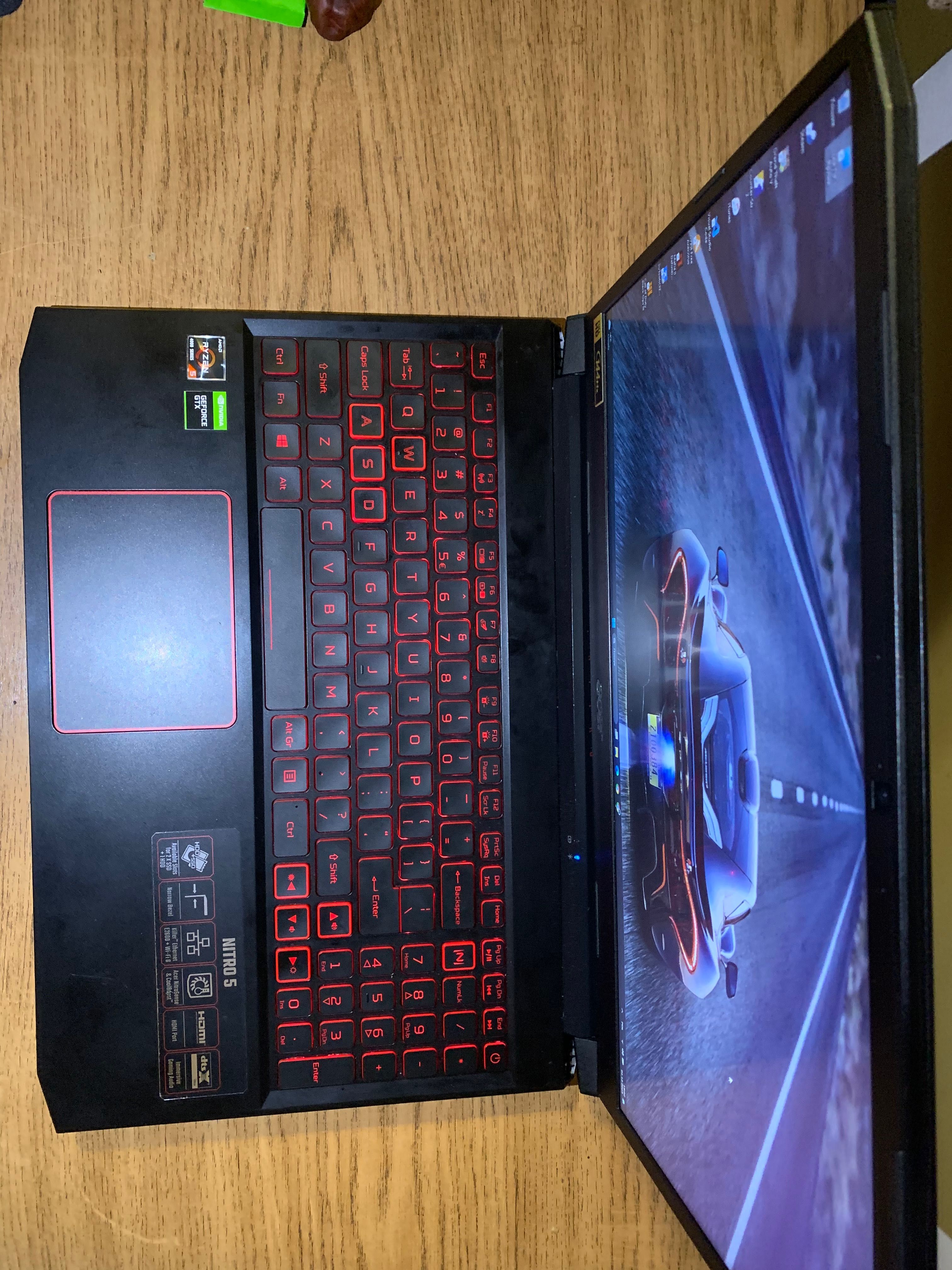 Sprzedam laptop gamingowy Acer Nitro 5