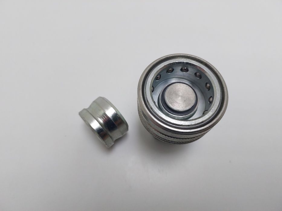 Gniazdo hamulca hydraulicznego 18x1,5 wtyk HTS