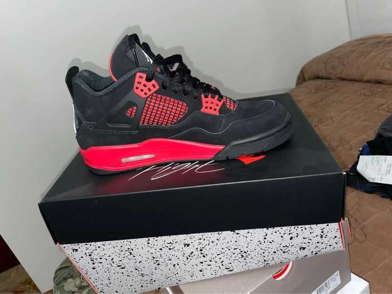 Air Jordan 4 Retro Red Thunder EU 43