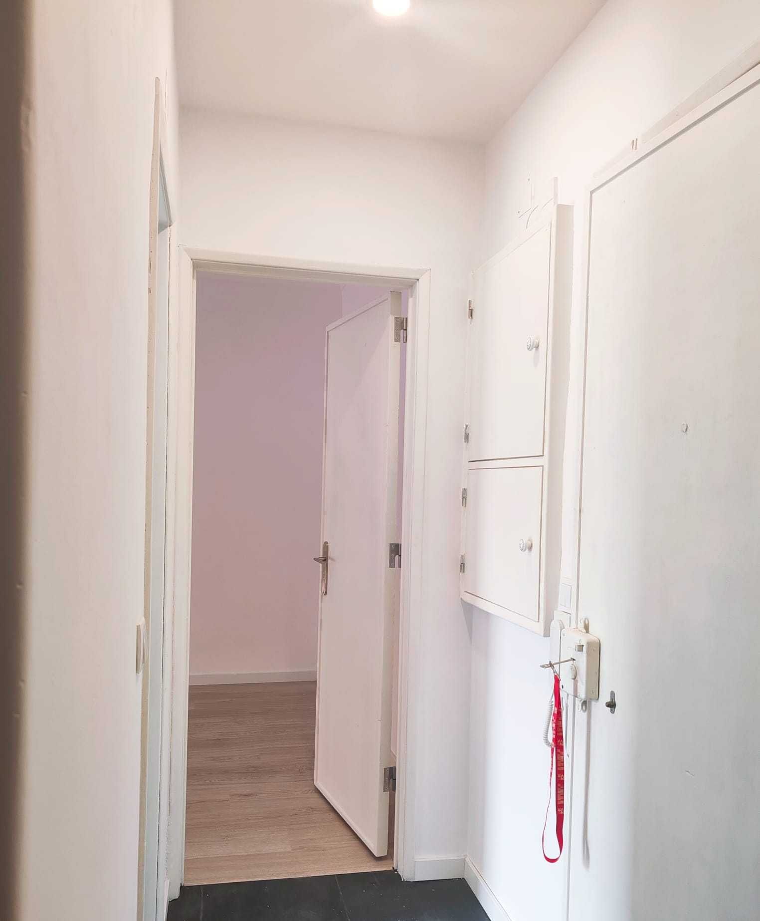 T1 com 3 varandas - Venda particular, s/ intermediação de imobiliárias