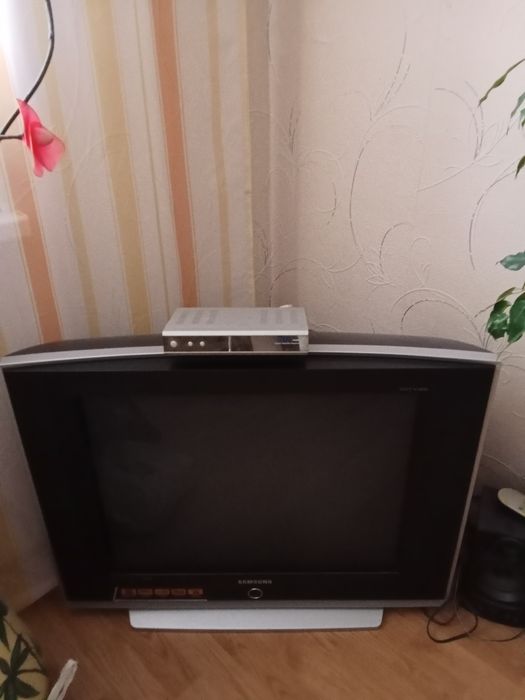 Продам телевізор