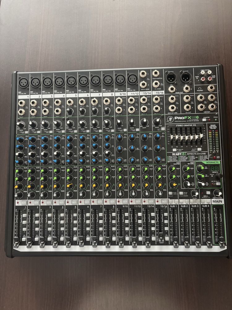 Mackie pro fx16 v2