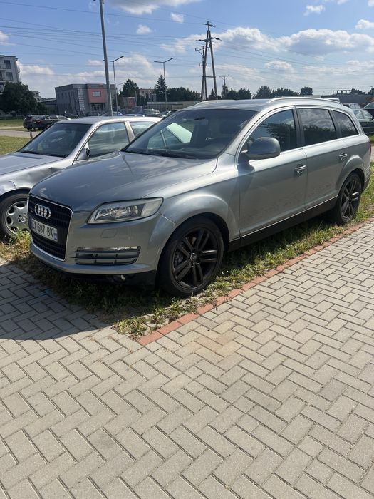 Audi q7 LY7E maska 4.2 benzyna